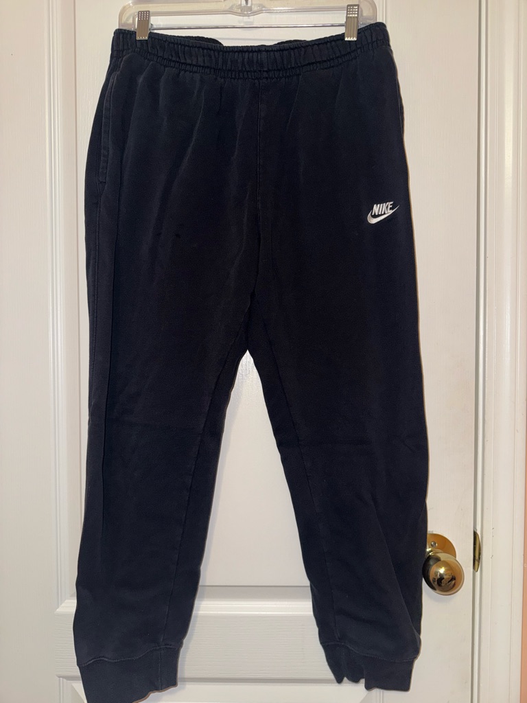 Nike Men’s Black Fleece Joggers With White Logo